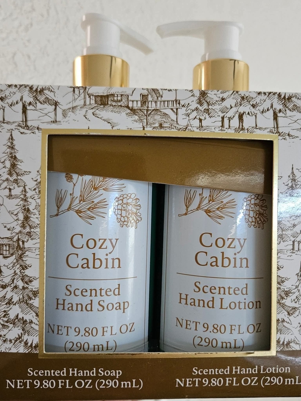 Cozy Cabin Boutique Scented Hand Soap & Lotion Set - White & Gold